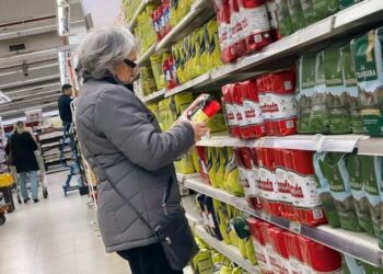 La inflación de octubre fue de 8,3% y acumuló 142,7% en el último año
