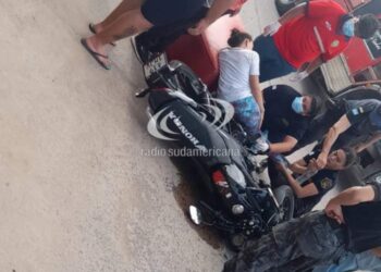 Tremendo: chocó con una moto y un hierro se incrustó en su entrepierna