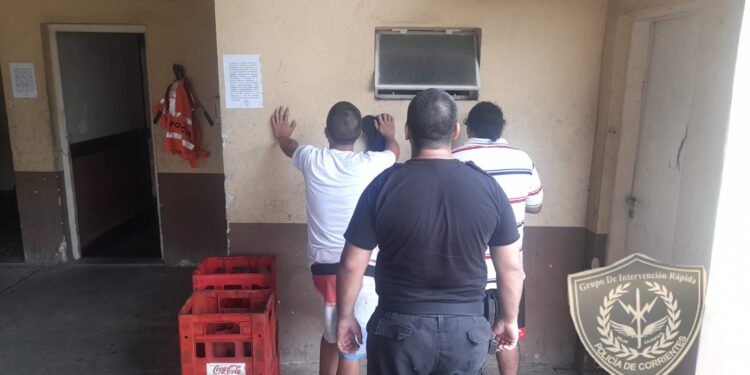 Corrientes: dos demorados por robarse ¡cuatro cajones de bebidas!