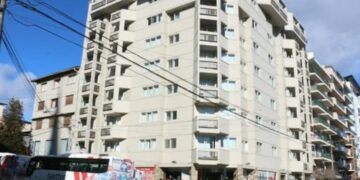 Bariloche: un estudiante de 17 años cayó de un sexto piso durante su viaje de egresados