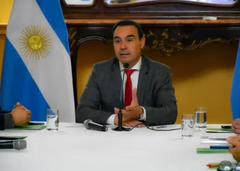 Valdés presentó las líneas de financiamiento del plan de reconversión energética