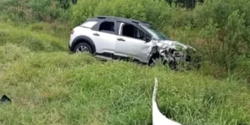 Ituzaingó: choque frontal de autos y milagro en Ruta 12