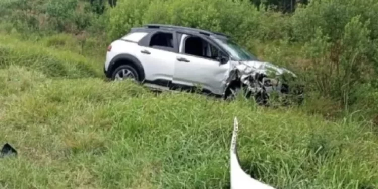 Ituzaingó: choque frontal de autos y milagro en Ruta 12