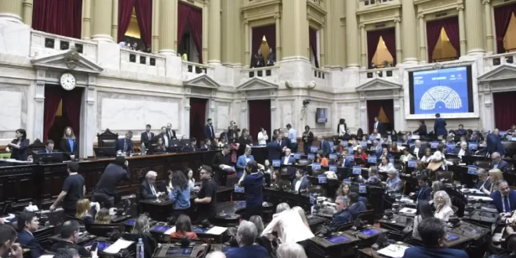 Con el apoyo del macrismo, el Gobierno logró mantener el veto a la ley de financiamiento universitario