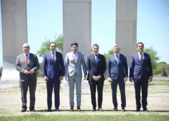 Gustavo Valdés suscribió el Tratado de Integración de la región Litoral