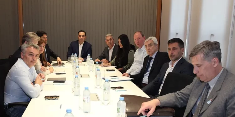 Valdés junto a Pullaro mantuvo un encuentro con senadores y diputados nacionales de la región