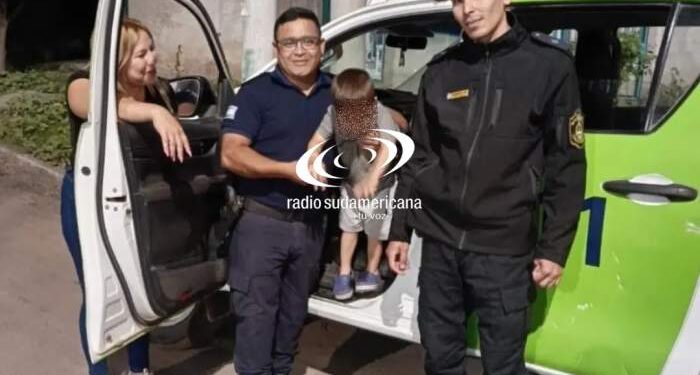 Policías salvaron la vida de un nene de 3 años con maniobras de RCP