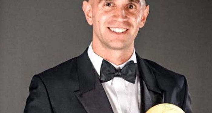 “Dibu” Martínez se consagró como el Mejor Arquero del Mundo