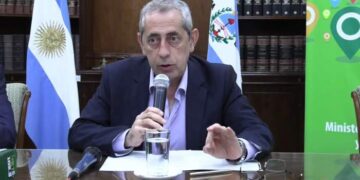 Corrientes anunció un 10% de incremento salarial a estatales