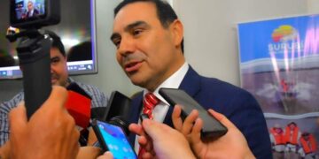 Valdés se reunirá este martes con Milei y gobernadores radicales