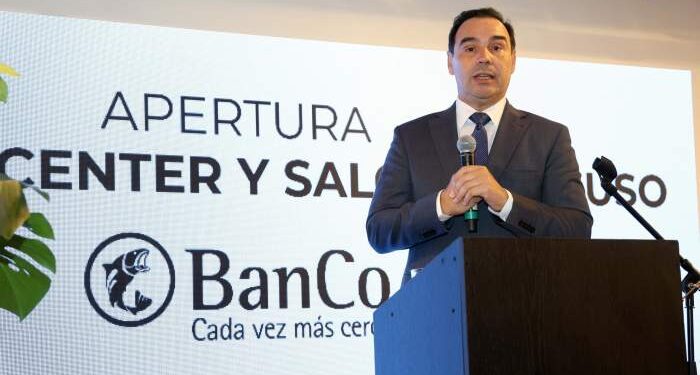 Valdés inauguró un Centro de Negocios del Banco de Corrientes