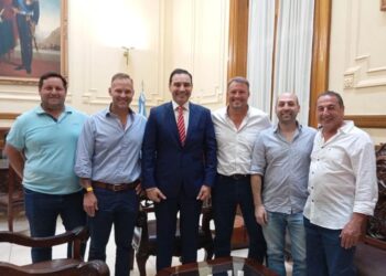 #Carnavales2025 Los organizadores del Carnaval de Esquina se reunieron con el gobernador Gustavo Valdés