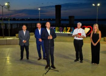 Valdés y Tassano inauguraron el Paseo “Terrazas del Paraná”