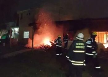 Mataron a una nena de 7 años, cuyo cuerpo estaba en el ropero de un vecino
