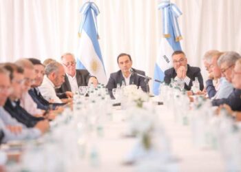 El gobernador Gustavo Valdés reúne al gabinete provincial