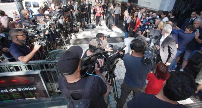 El último adiós a Jorge Lanata: así partía el cortejo fúnebre