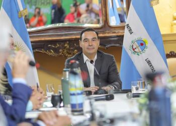 Valdés encabezó una reunión de Gabinete ampliado en Casa de Gobierno