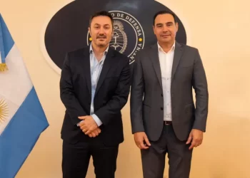 Gustavo Valdés se reunió con el ministro de Defensa de la Nación