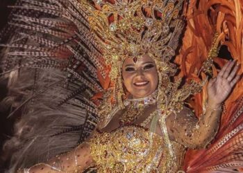 María Concepción Espinoza: Una Reina que deja huella en el Carnaval de Esquina
