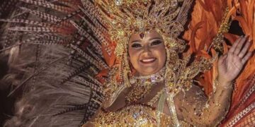 María Concepción Espinoza: Una Reina que deja huella en el Carnaval de Esquina