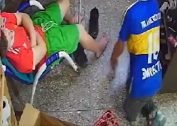 Ladrón con una pierna trepó una reja y “durmió” a un kiosquero