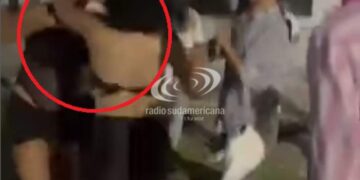 Mujeres a las piñas: una tremenda pelea quedó registrada en video