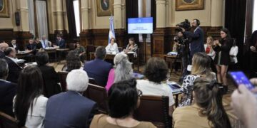 El proyecto de ley de Ficha Limpia obtuvo dictamen en el Senado