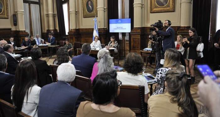 El proyecto de ley de Ficha Limpia obtuvo dictamen en el Senado