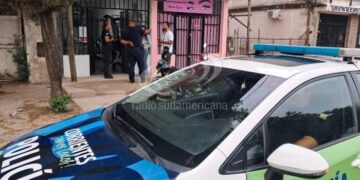 Rompieron el candado de acceso y desvalijaron una tienda de ropas