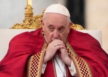 “El papa Francisco no está fuera de peligro”, dijo uno de sus médicos