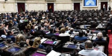 “El presidente de la Cámara no debía suspender la sesión”