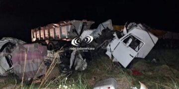 San Roque: dos camiones chocaron y uno de los conductores murió