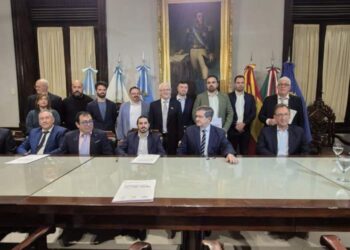 Braillard Poccard firmó convenios de cooperación con empresas que promueven el desarrollo ligado a la IA y a la tecnología