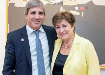 Luis Caputo anunció que el acuerdo con el FMI será por 20.000 millones de dólares