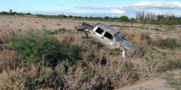 Manejaba su camioneta borracho, volcó y murió su nieto de un mes