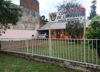 Abusaba de sus tres hijas mientras su esposa estaba internada con cáncer