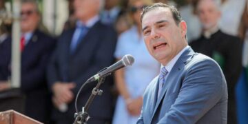 Valdés aseguró que es inminente el anuncio salarial a estatales