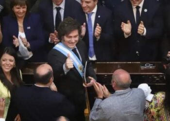 Javier Milei firmó el DNU que habilita el acuerdo con el FMI