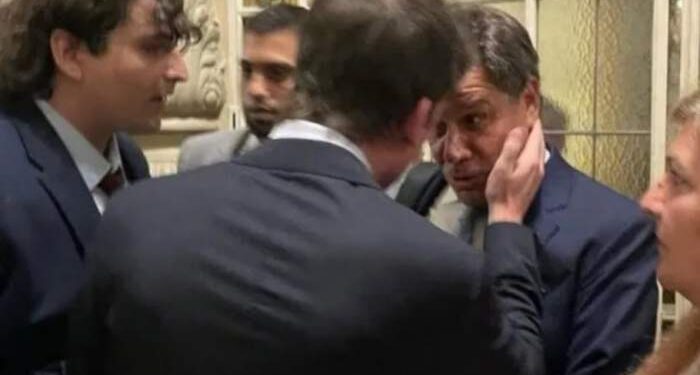 Manes dio detalles del violento cruce con Santiago Caputo en el Congreso