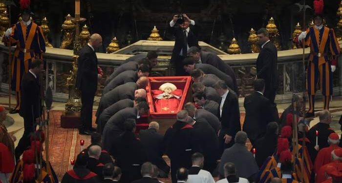 El mundo despide al papa Francisco en la Basílica de San Pedro