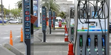 YPF bajará 4% los precios de la nafta y el gasoil a partir de este jueves