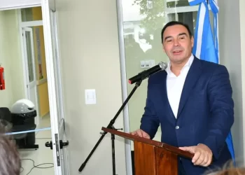 El gobernador Valdés inaugurará obras viales y refacciones en una plaza de Capital