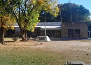 Daba clase en una escuela primaria y murió delante de sus alumnos