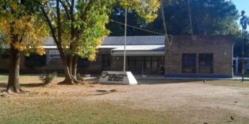Daba clase en una escuela primaria y murió delante de sus alumnos