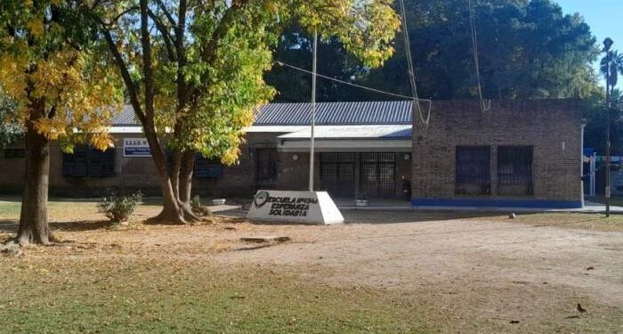 Daba clase en una escuela primaria y murió delante de sus alumnos