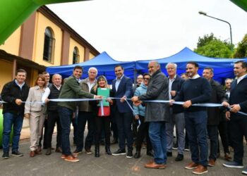 Valdés inauguró 43 cuadras de pavimento en Mburucuyá