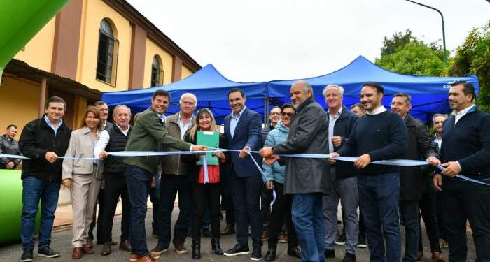 Valdés inauguró 43 cuadras de pavimento en Mburucuyá