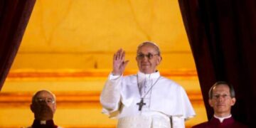 El Gobierno decretó siete días de duelo nacional por la muerte de Francisco