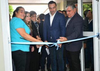 Valdés inauguró el Servicio de Pediatría del Hospital de Saladas