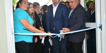 Valdés inauguró el Servicio de Pediatría del Hospital de Saladas